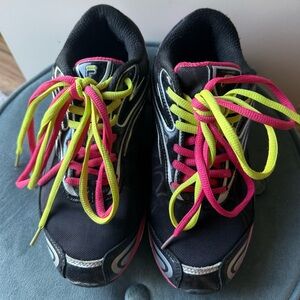 Vintage womens FILA Black Sneakers with Neon Laces sz 7.5